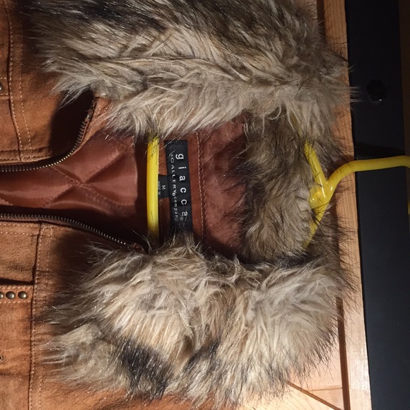 Leather jacket - Picture 3 of 4